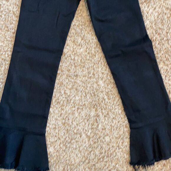 Black Orchid Black Stella Cropped Ruffle Frayed Jeans Size 26 - Picture 9 of 13
